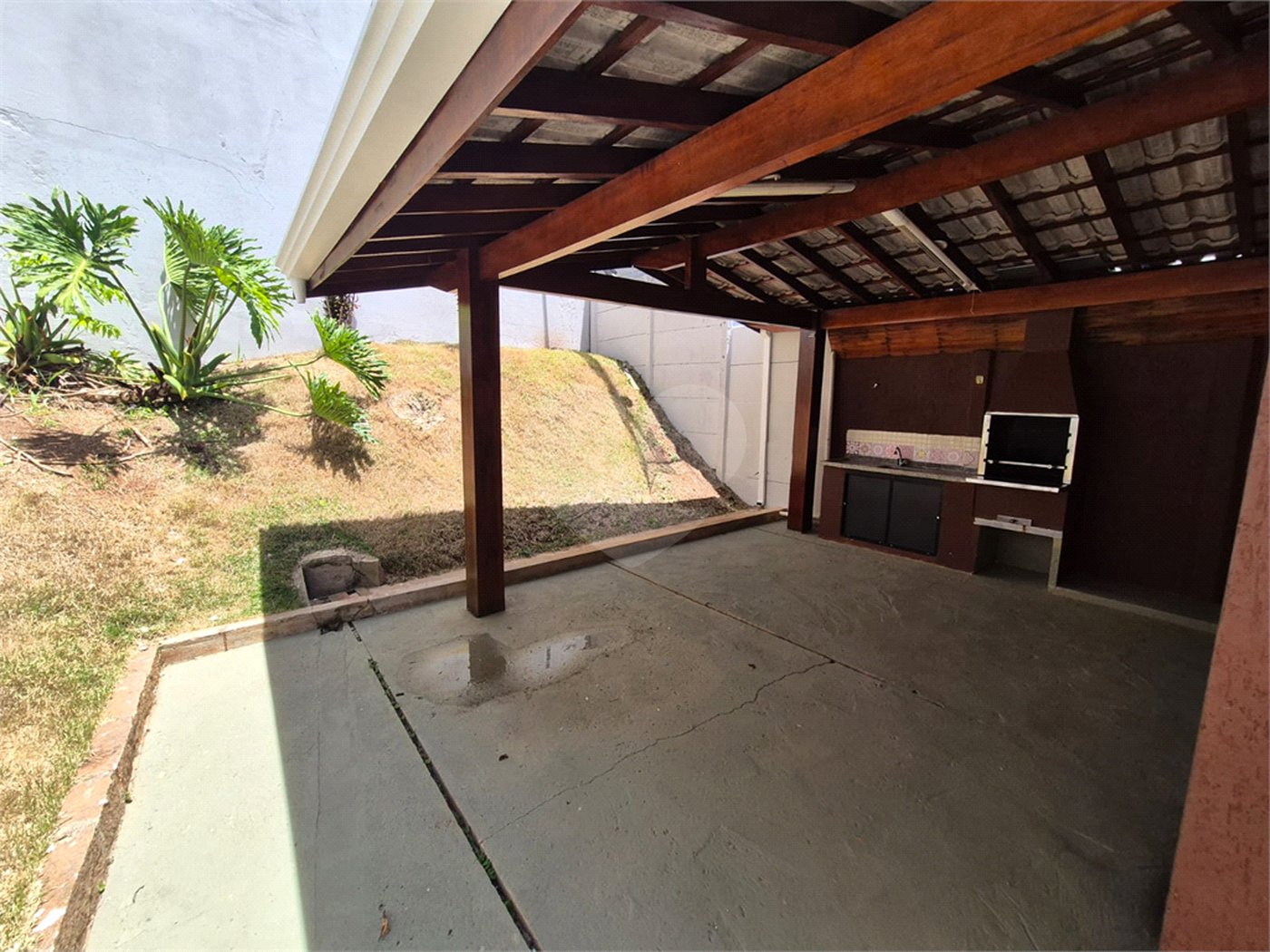 Casa Térrea à venda com 3 quartos, sendo 1 suíte, no Centro, Vinhedo, SP