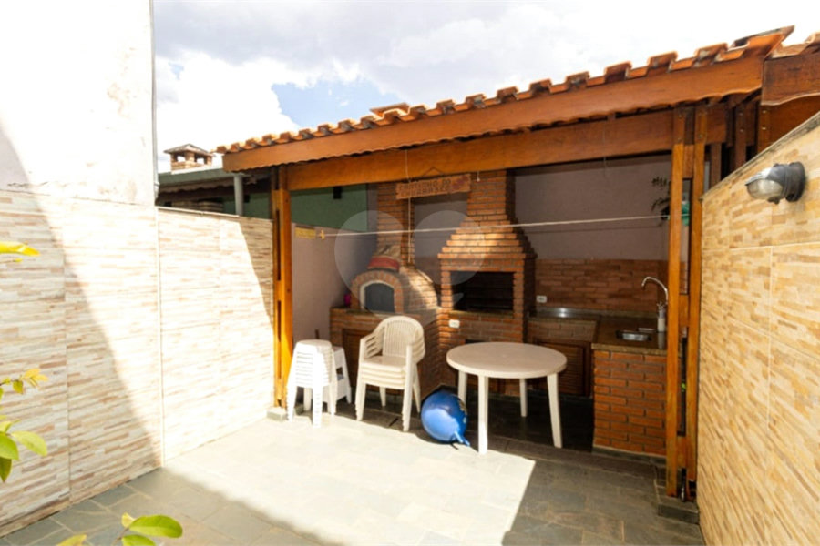 Casa à venda com 2 quartos, sendo 1 suíte, no condomínio Colina de Goiás, São Paulo - SP