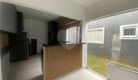Casa à venda com 3 quartos, sendo 1 suíte,  em Nova Cerejeira, Atibaia, SP