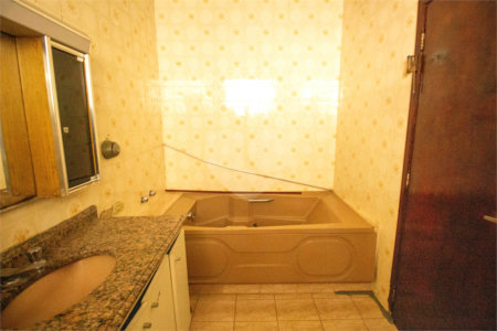 Casa à venda com 3 quartos, sendo 1 suíte, em Vila Junqueira, São Roque, SP