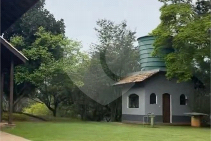 Casa à venda com 6 quartos, sendo 2 suítes, em Mato Dentro, Mairiporã, SP