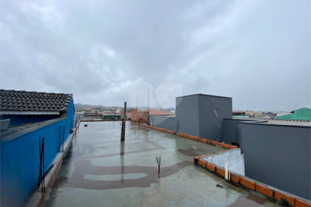 Sobrado à venda com 3 quartos, sendo 1 suíte, em Jardim Quaresmeira II, Suzano, SP