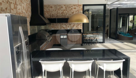 Casa à venda ou para alugar com 4 suítes no condomínio Residencial Tamboré 10, Santana de Parnaíba - SP