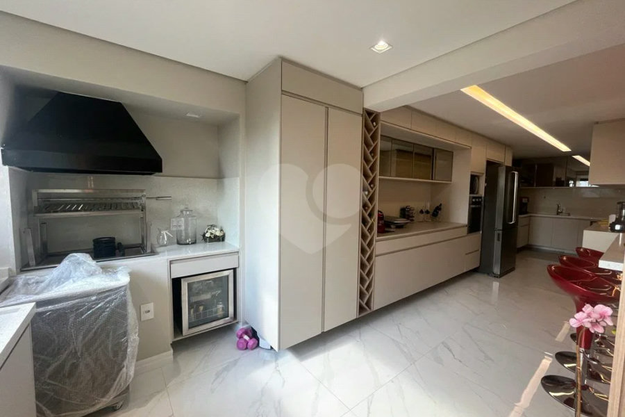 Apartamento à venda com 3 suítes em Santa Teresinha, São Paulo, SP