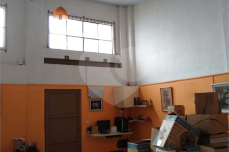 Casa à venda com 2 quartos, sendo 1 suíte, em Vila Piauí, São Paulo, SP
