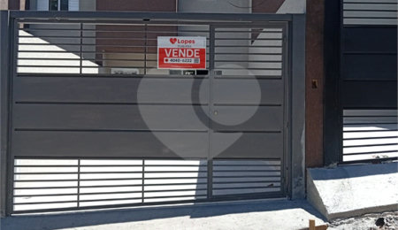 Sobrado à venda com 2 quartos, sendo 1 suíte, em Vila Clarice, São Paulo, SP