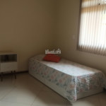 Casa à venda com 3 quartos, sendo 1 suíte, no condomínio Serra da Estrela, Atibaia - SP