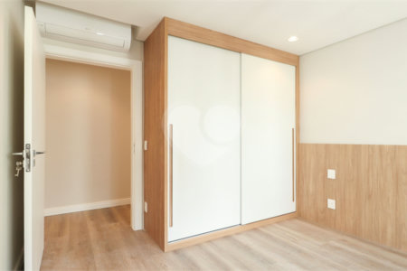 Apartamento à venda com 2 quartos, sendo 1 suíte,  em Vila Uberabinha, São Paulo, SP