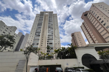 Apartamento à venda com 3 suítes em Santa Teresinha, São Paulo, SP