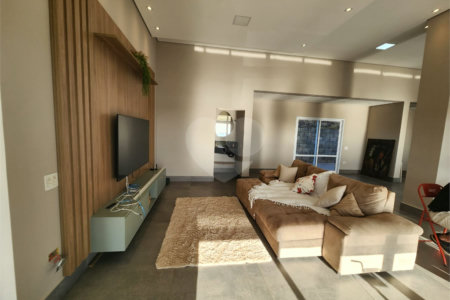Casa de Vila à venda com 3 suítes em Inhayba, Sorocaba, SP