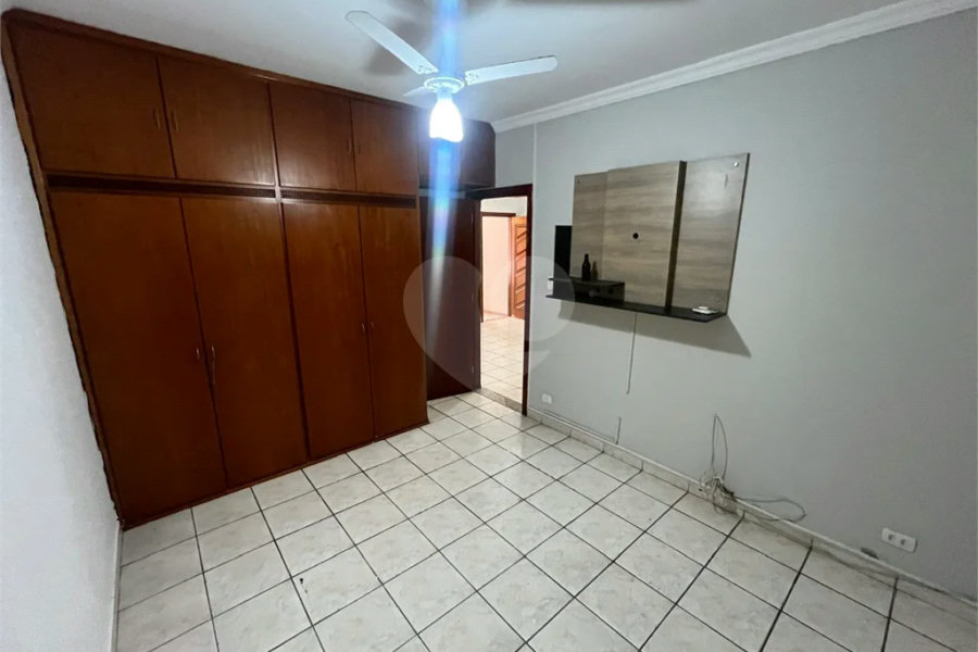Casa Assobradada à Venda – Conforto, Excelente Acabamento e Localização Central
