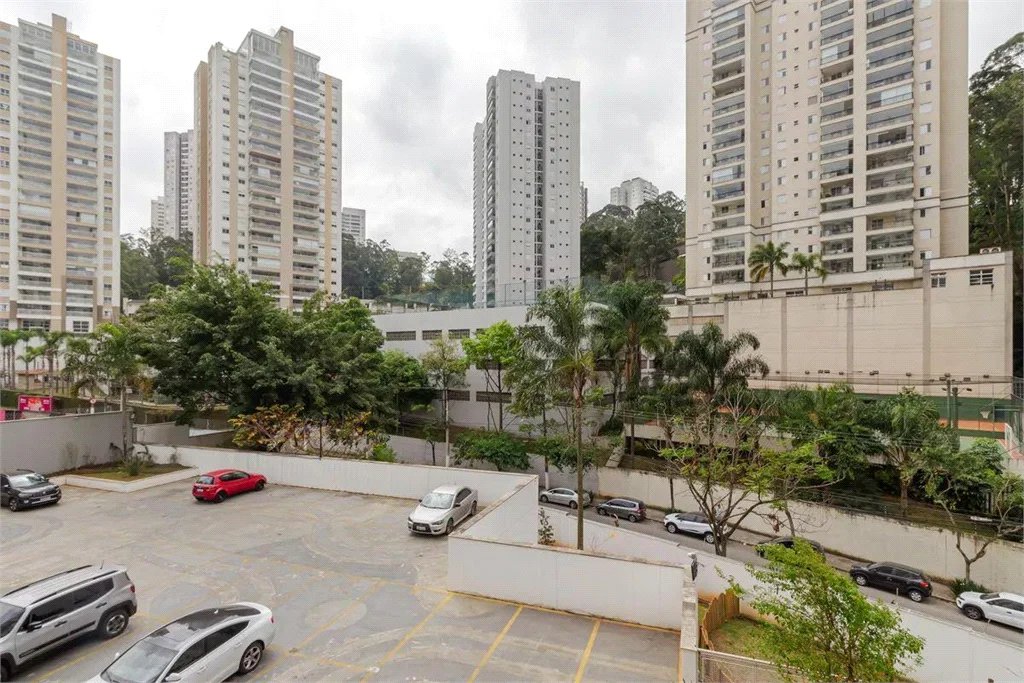 Apartamento à venda com 2 quartos, sendo 1 suíte, em Vila Andrade, São Paulo, SP