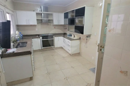 Sobrado à venda com 4 quartos, sendo 2 suítes, em Jardim Franca, São Paulo, SP