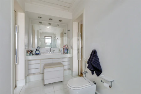 Apartamento à venda com 4 quartos, sendo 2 suítes, em Brooklin, São Paulo, SP