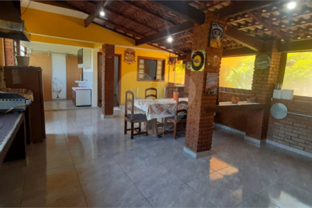 Chácara à venda com 5 quartos, sendo 2 suítes, em Terra Preta (terra Preta), Mairiporã, SP