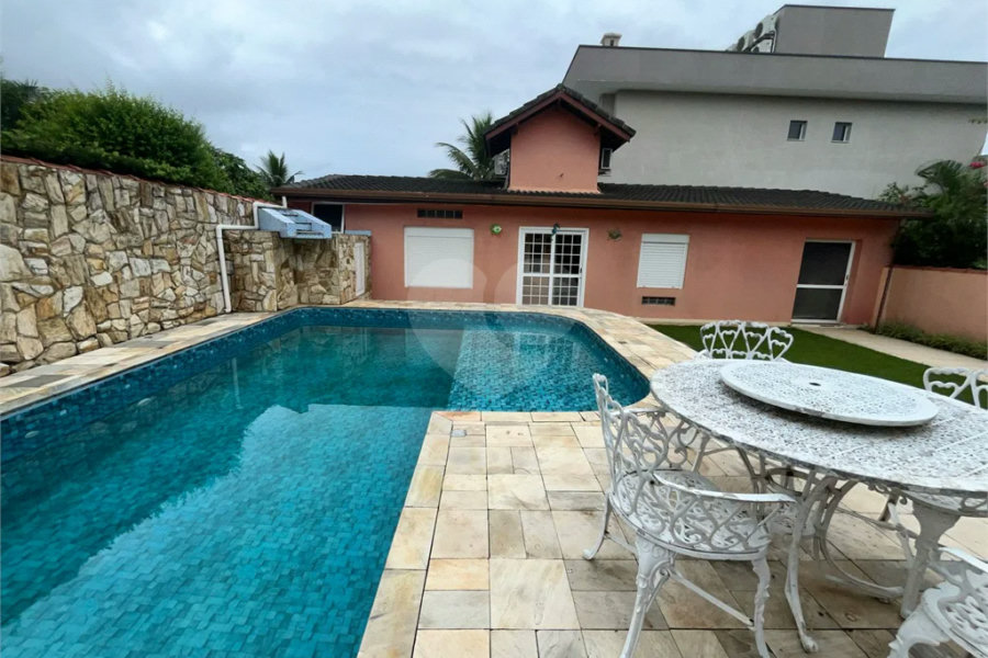 Casa à venda com 6 quartos, sendo 3 suítes, em Morada da Praia, Bertioga, SP