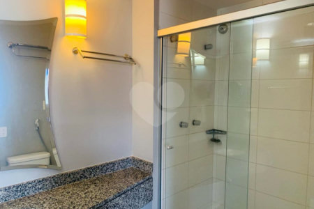 Flat mobiliado a venda na Bela Vista com 1 vaga de garagem .