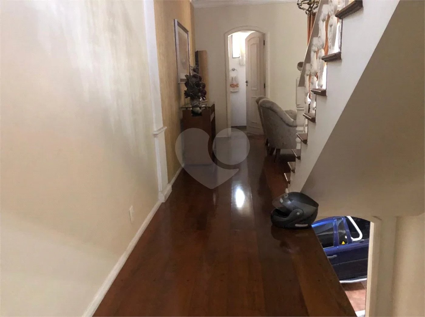 Sobrado com 363m² à venda no Alto da Moóca - 3 suítes e 6 vagas.
