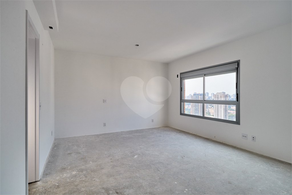 Apartamento à venda com 3 quartos, sendo 1 suíte, em Jardim Marajoara, São Paulo, SP