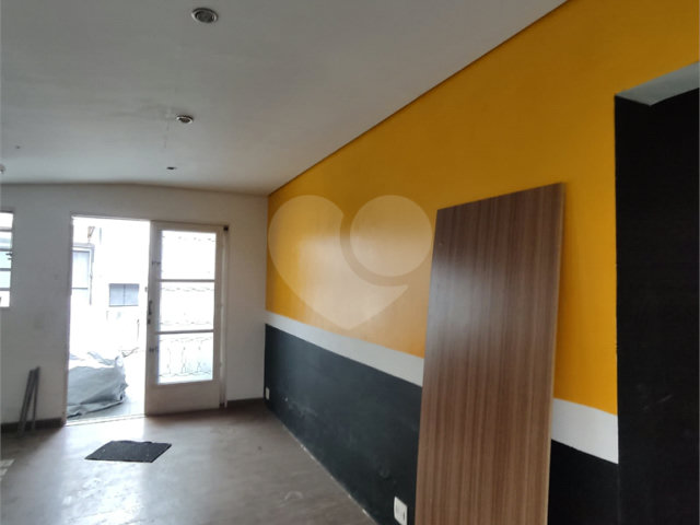 Sobrado à venda ou para alugar com 2 quartos, sendo 1 suíte,  em Parada Inglesa, São Paulo, SP