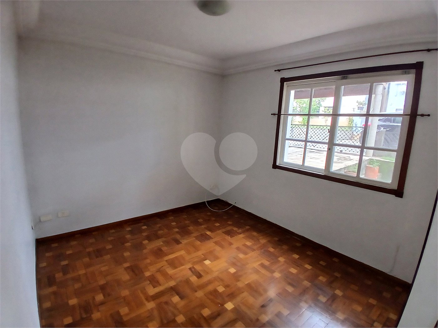 Casa à venda ou para alugar com 3 quartos, sendo 2 suítes, no condomínio Chácara das Rosas, São Paulo - SP