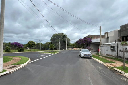 Lote de esquina à venda no Condomínio Faixa Azul