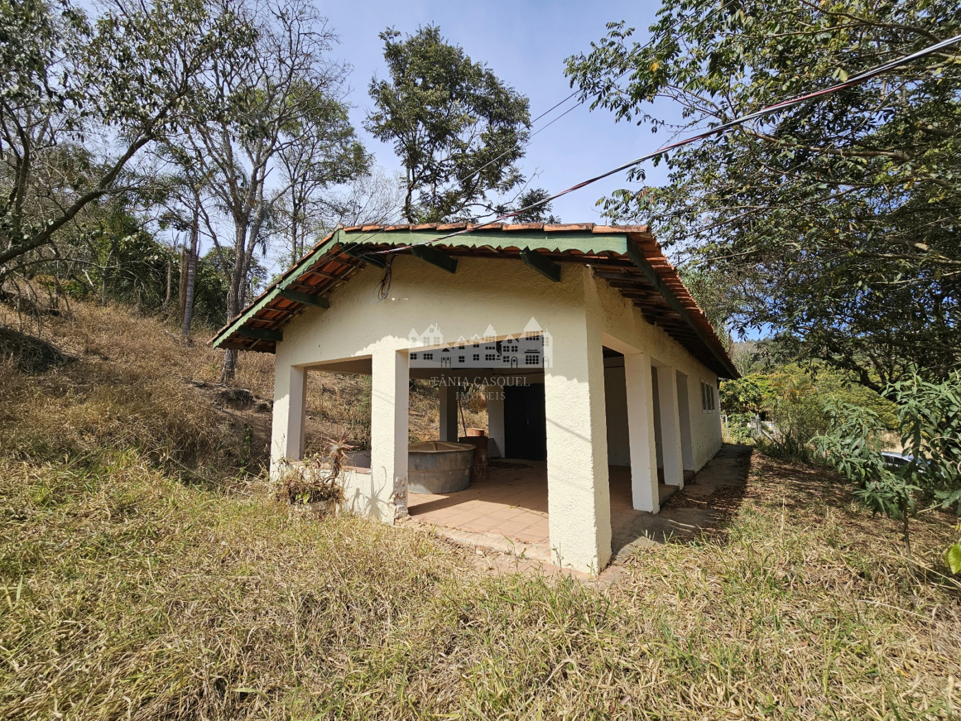 Chácara à venda com 2 quartos em Estância Santa Maria do Laranjal, Atibaia, SP