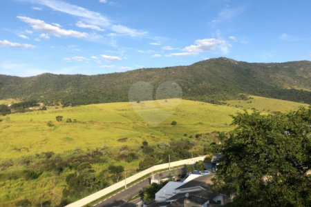 Casa à venda com 4 suítes no condomínio Osato, Atibaia - SP
