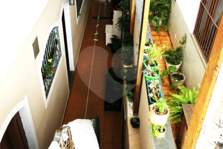 Sobrado à venda com 4 quartos, sendo 1 suíte,  em Vila Gomes, São Paulo, SP