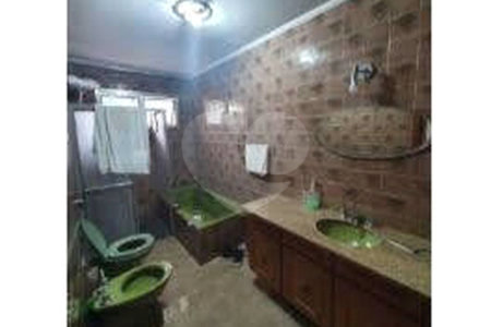 Sobrado à venda com 4 quartos, sendo 3 suítes,  em Jardim Petrópolis, São Paulo, SP