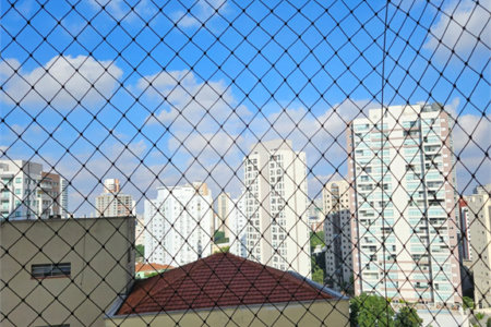 Casa à venda com 3 quartos, sendo 1 suíte, no condomínio Jconde de Irajá, São Paulo - SP