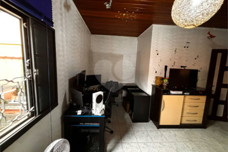Casa Térrea à venda com 4 quartos, sendo 1 suíte, em Vila Germinal, São Paulo, SP