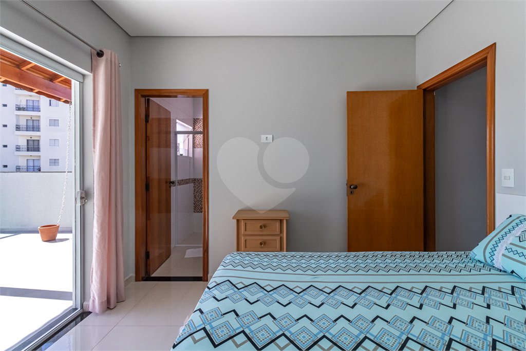 Sobrado à venda com 4 quartos, sendo 3 suítes, em Parada Inglesa, São Paulo, SP