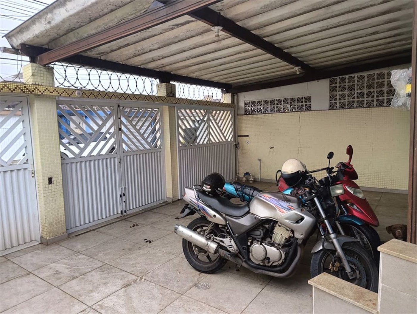Casa Residencial à venda, Vila São Jorge, São Vicente - CA0187.