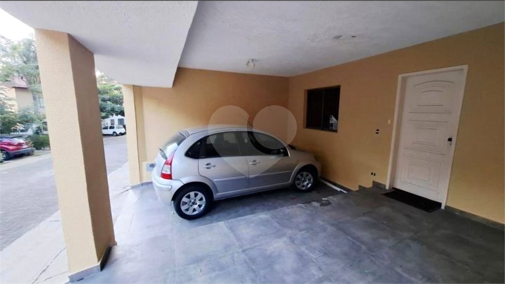 Casa à venda com 3 quartos, sendo 1 suíte,  no condomínio Villas de São Francisco I, São Paulo - SP