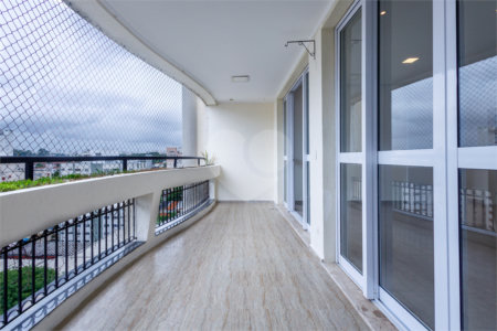 Apartamento à venda com 4 quartos, sendo 2 suítes,  em Indianópolis, São Paulo, SP