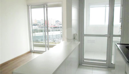 Apartamento para alugar com 2 quartos em Vila Anastácio, São Paulo, SP