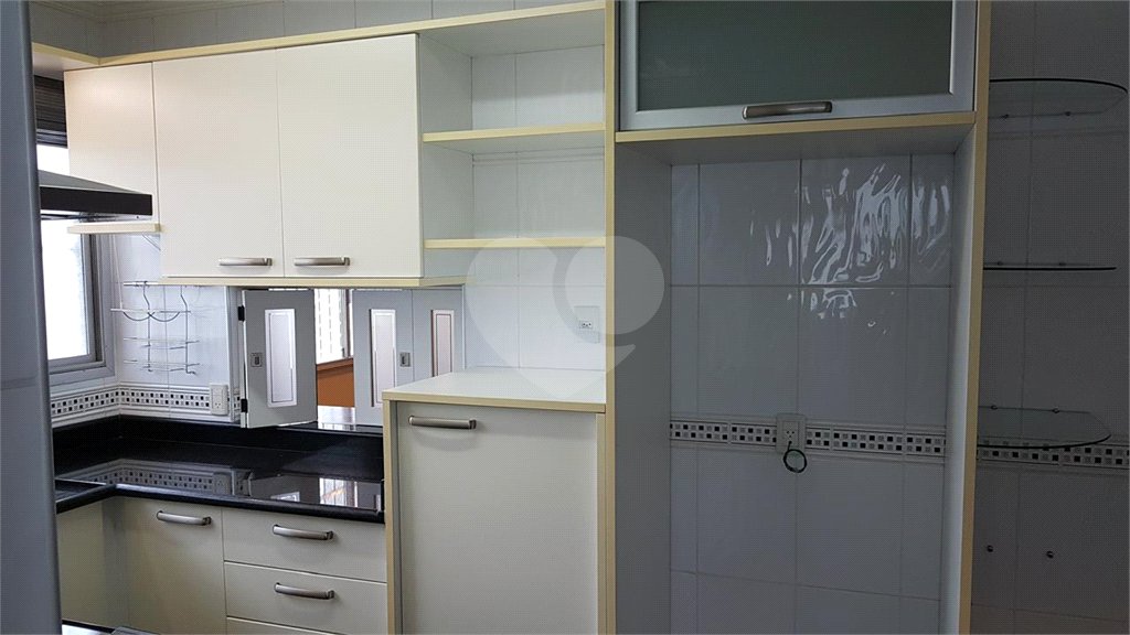 Apartamento à venda com 3 quartos, sendo 1 suíte, em Alto da Lapa, São Paulo, SP