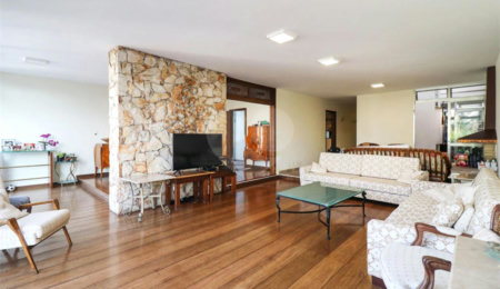 Casa Térrea à venda com 6 quartos, sendo 4 suítes,  em Brooklin Paulista, São Paulo, SP