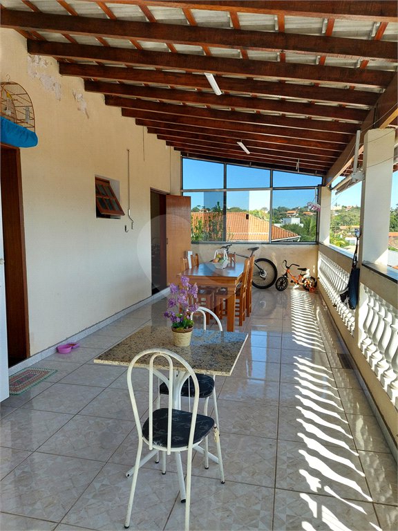 Casa à venda com 5 quartos, sendo 1 suíte, em Santa Claudina, Vinhedo, SP