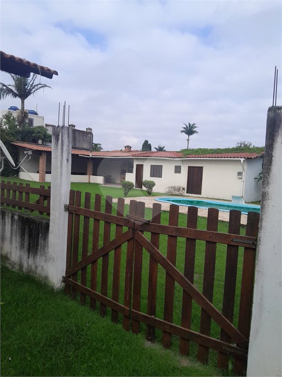 Casa à venda com 4 quartos, sendo 3 suítes,  em Vila Áurea, Poá, SP