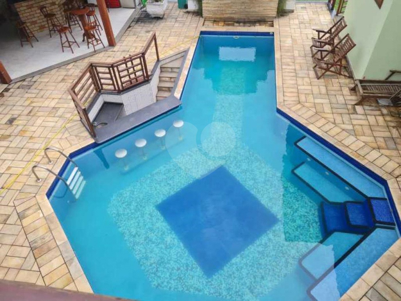 Casa à venda com 4 quartos, sendo 6 suítes, em Campo Grande, Rio de Janeiro, RJ