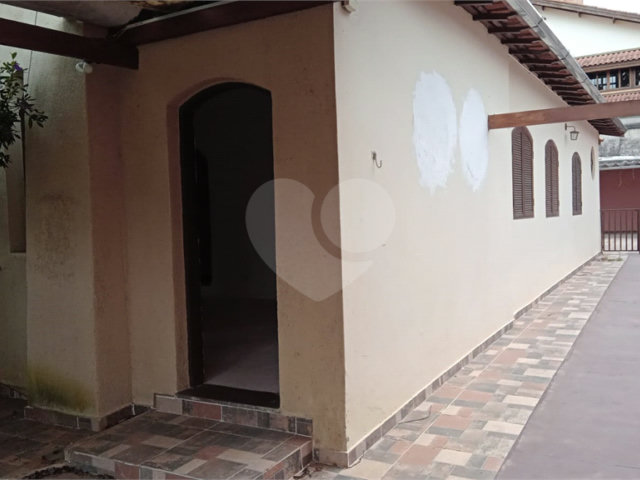 Casa Térrea à venda com 3 quartos, sendo 1 suíte,  em Vila Irmãos Arnoni, São Paulo, SP