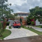 Casa à venda ou para alugar com 4 quartos, sendo 1 suíte, no condomínio Colinas de Inhandjara, Itupeva - SP
