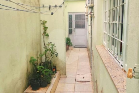 Sobrado à venda com 4 quartos, sendo 1 suíte, em Jardim Sarah, São Paulo, SP