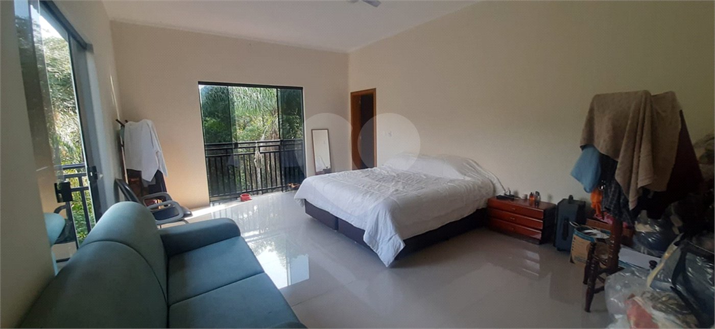 Casa à venda ou para alugar com 5 quartos, sendo 4 suítes, no condomínio Sausalito, Mairiporã - SP