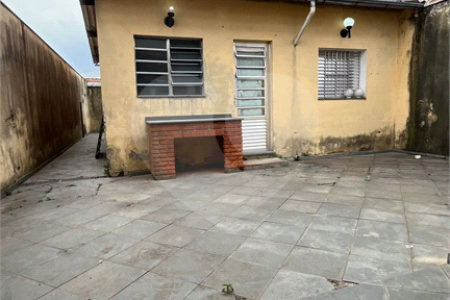 Casa Térrea à venda com 3 quartos em Jardim Dom José, São Paulo, SP