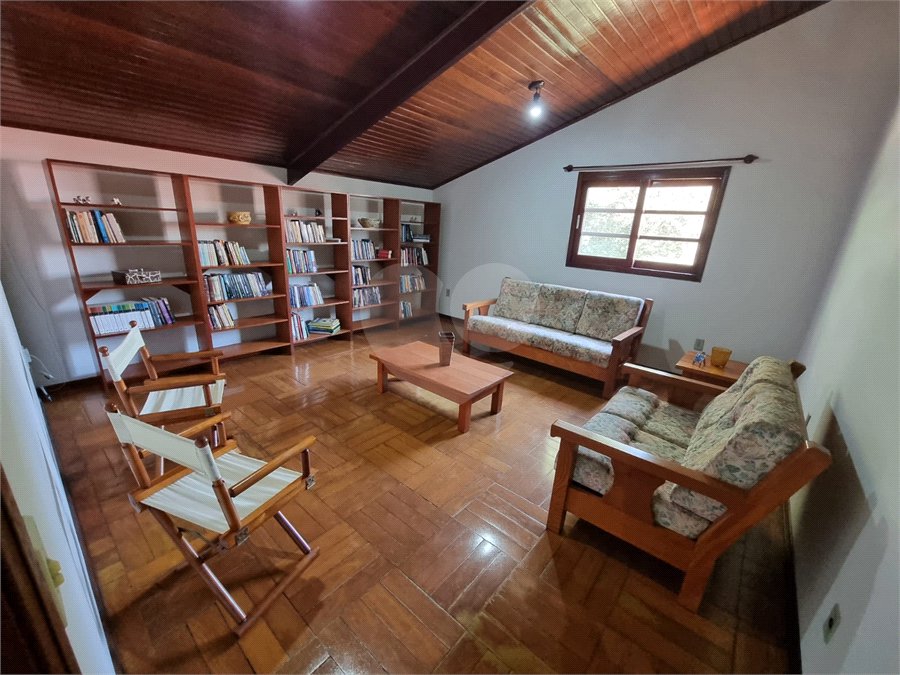 Casa à venda com 4 quartos, sendo 2 suítes, em Bosque, Vinhedo, SP