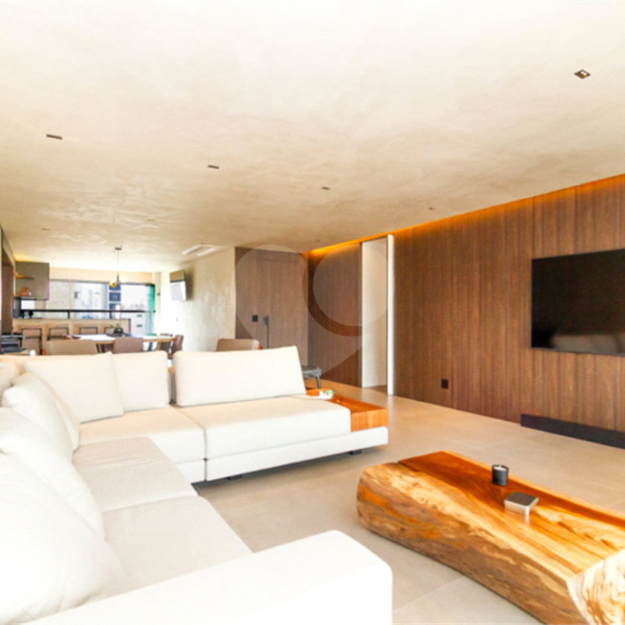 Apartamento à venda com 3 quartos, sendo 1 suíte, em Vila Mariana, São Paulo, SP