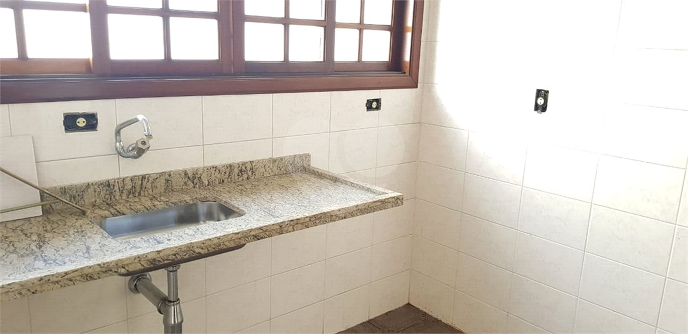 Sobrado à venda com 4 quartos, sendo 1 suíte,  em Olímpico, São Caetano do Sul, SP